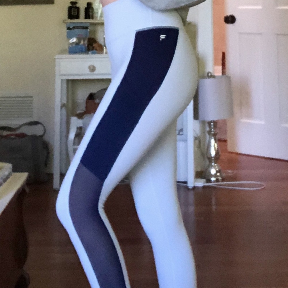 New Fabletics two tone 7/8 leggings.